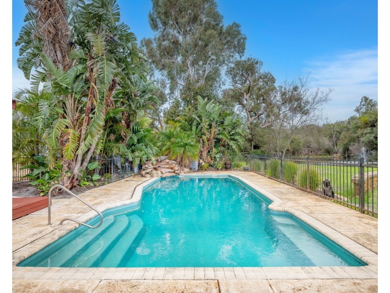 70 Watson Drive, Barragup WA 6209