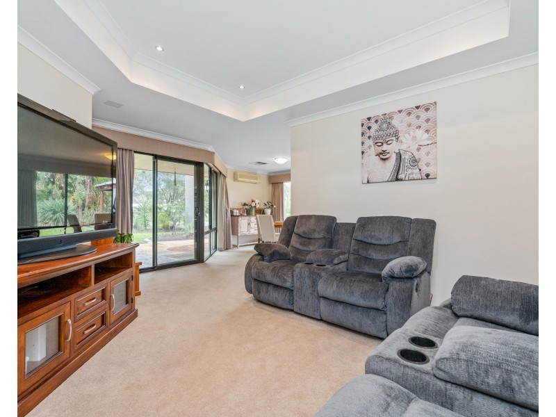 70 Watson Drive, Barragup WA 6209