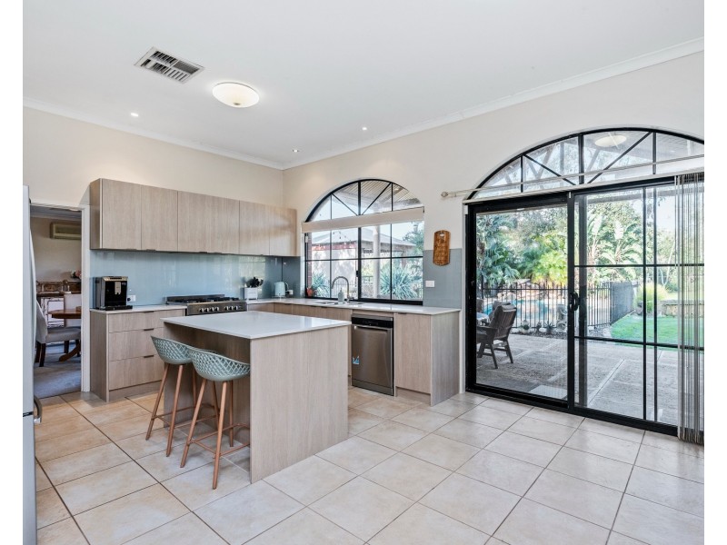70 Watson Drive, Barragup WA 6209