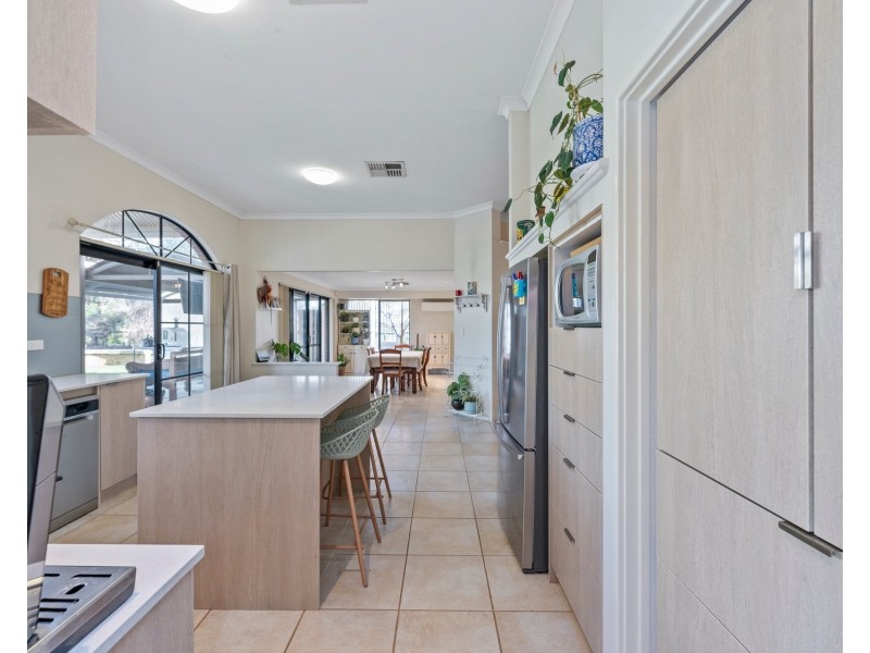 70 Watson Drive, Barragup WA 6209