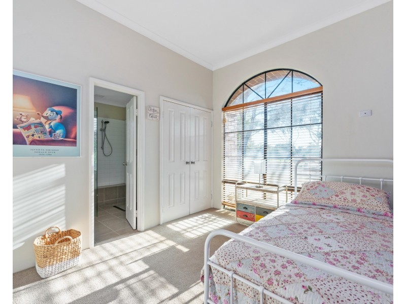 70 Watson Drive, Barragup WA 6209