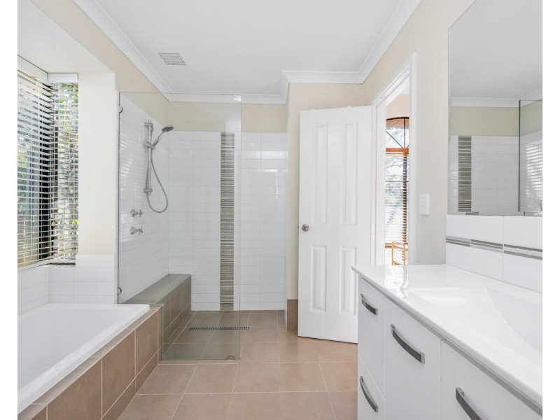 70 Watson Drive, Barragup WA 6209