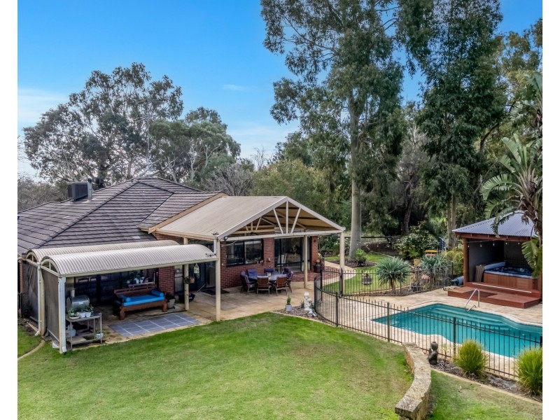 70 Watson Drive, Barragup WA 6209