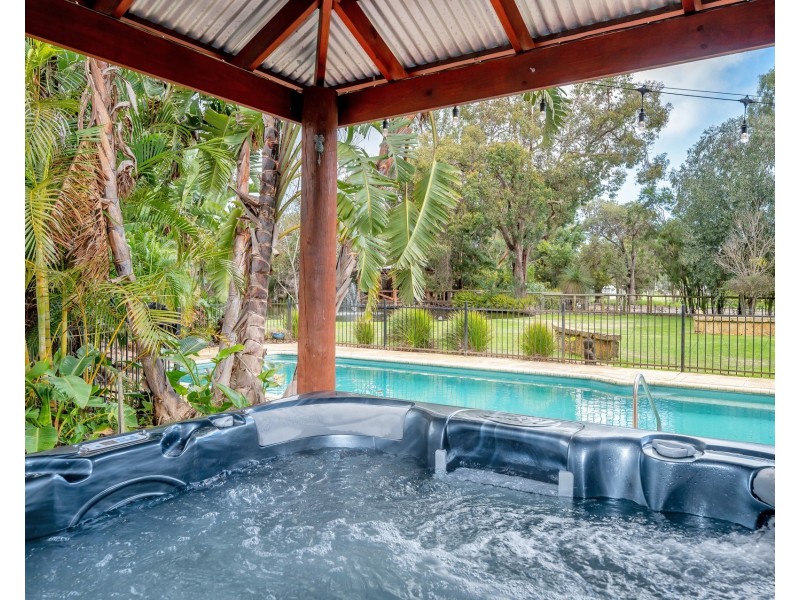 70 Watson Drive, Barragup WA 6209