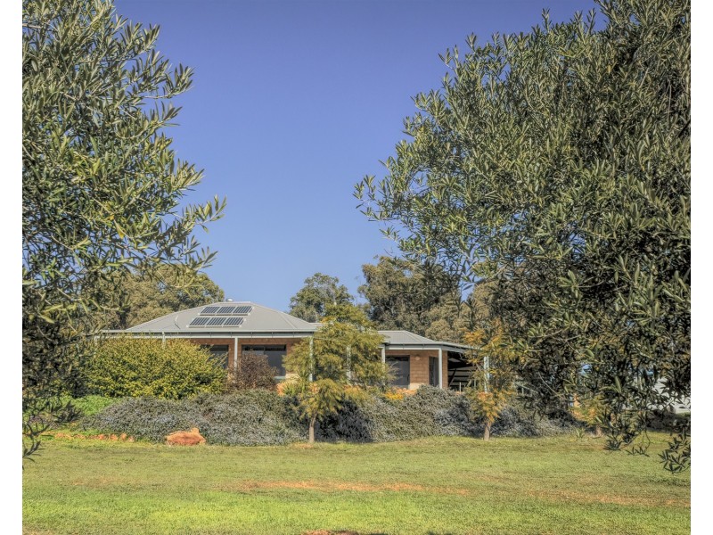 439 Parkland Drive, Julimar WA 6567