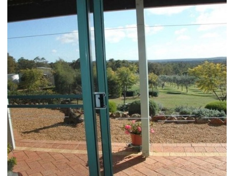 439 Parkland Drive, Julimar WA 6567