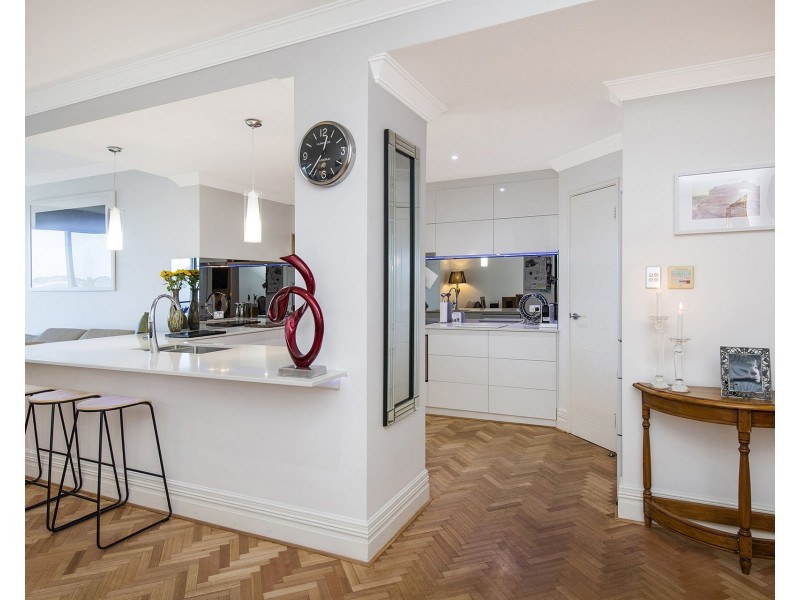 30/1 Breakwater Parade, Mandurah WA 6210