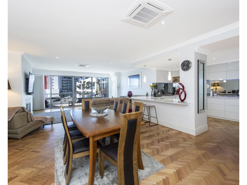 30/1 Breakwater Parade, Mandurah WA 6210