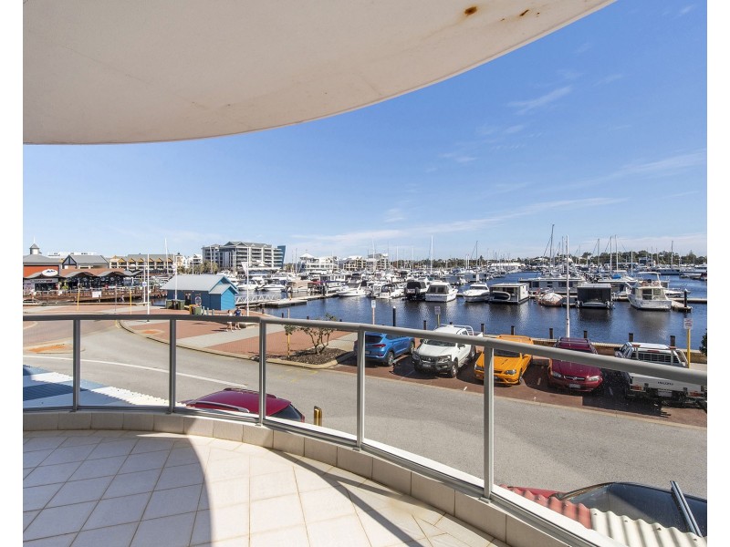30/1 Breakwater Parade, Mandurah WA 6210