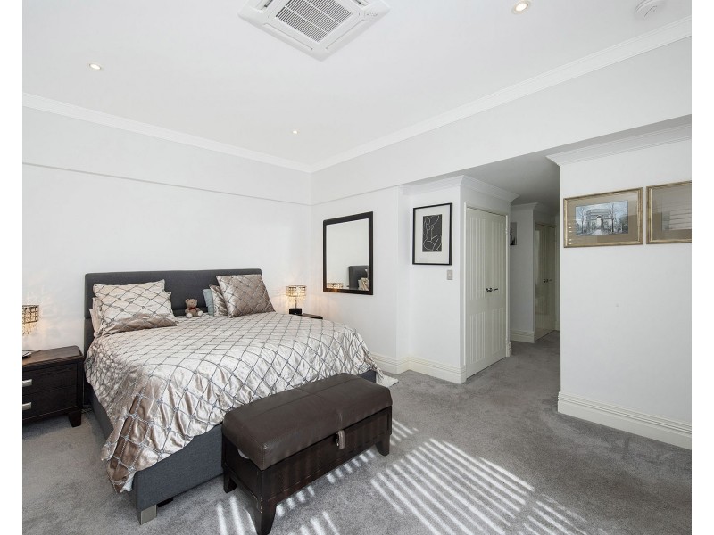 30/1 Breakwater Parade, Mandurah WA 6210