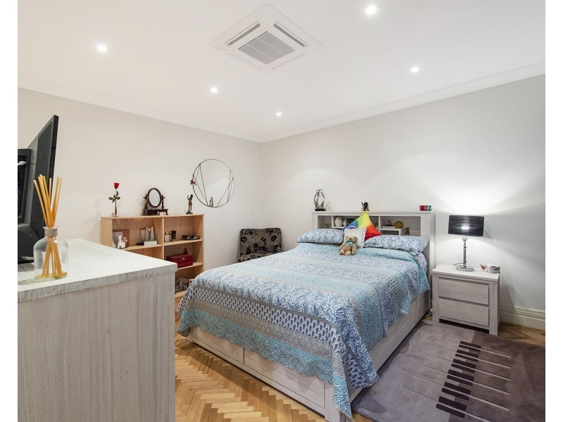 30/1 Breakwater Parade, Mandurah WA 6210