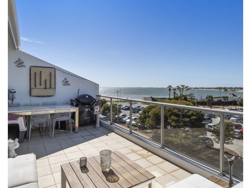 30/1 Breakwater Parade, Mandurah WA 6210