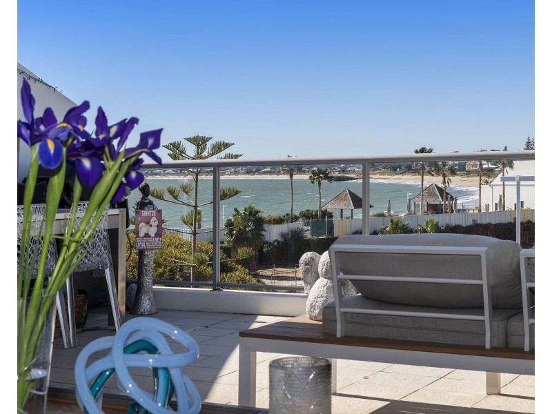 30/1 Breakwater Parade, Mandurah WA 6210