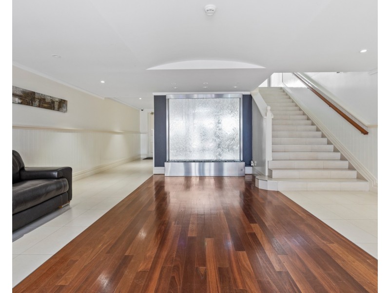 30/1 Breakwater Parade, Mandurah WA 6210