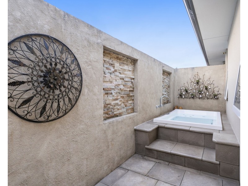 19 Glendale Street, Meadow Springs WA 6210