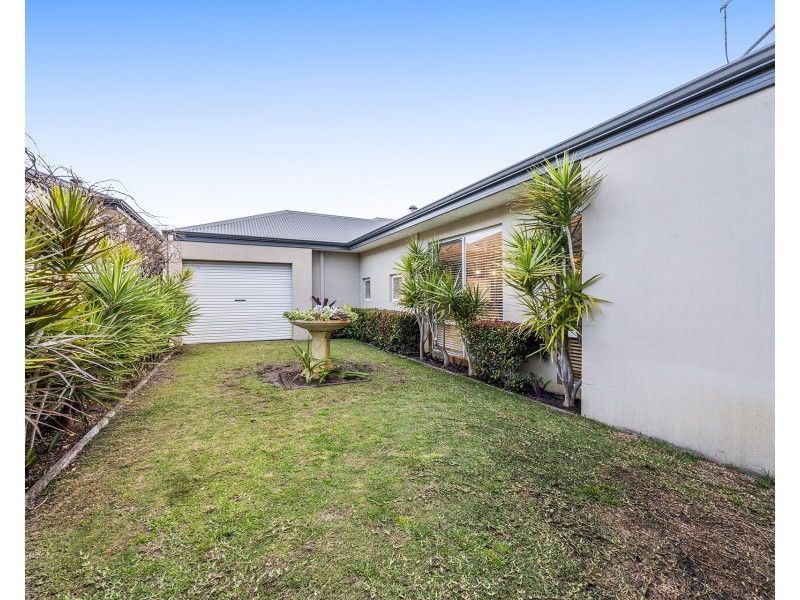 19 Glendale Street, Meadow Springs WA 6210