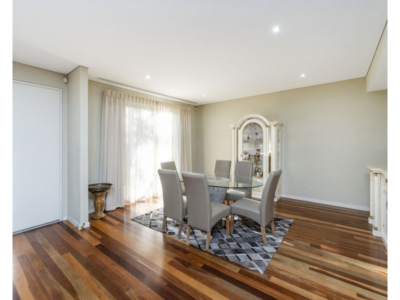 26 Cassowary Crescent, Coodanup WA 6210