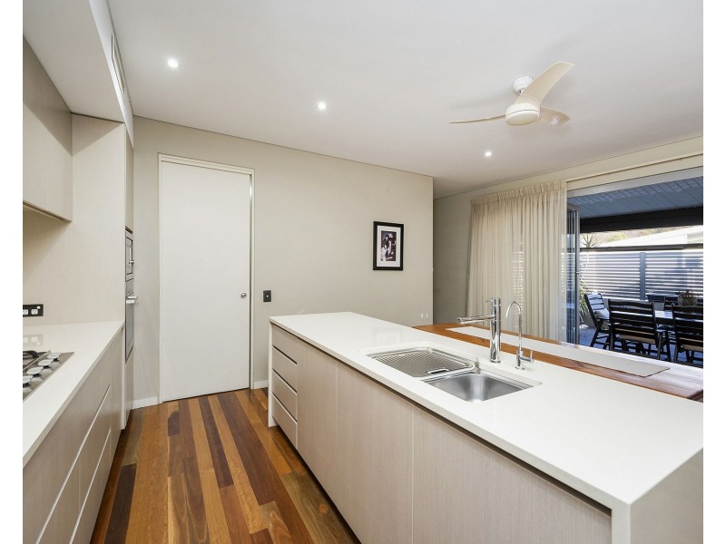 26 Cassowary Crescent, Coodanup WA 6210