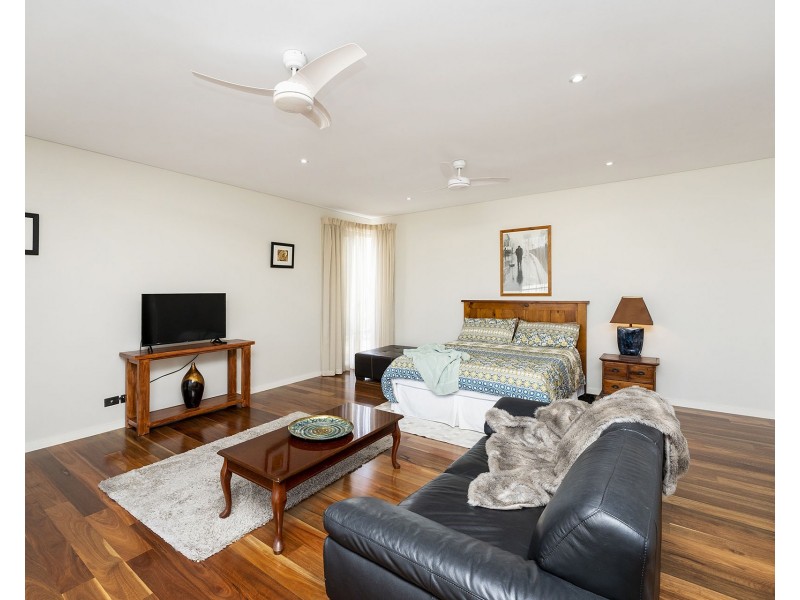 26 Cassowary Crescent, Coodanup WA 6210