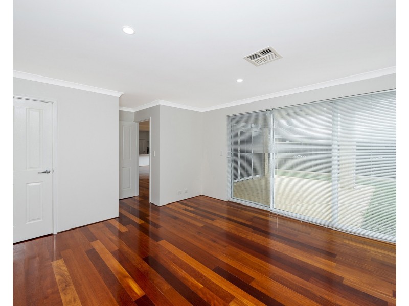 227 Peelwood Parade, Halls Head WA 6210