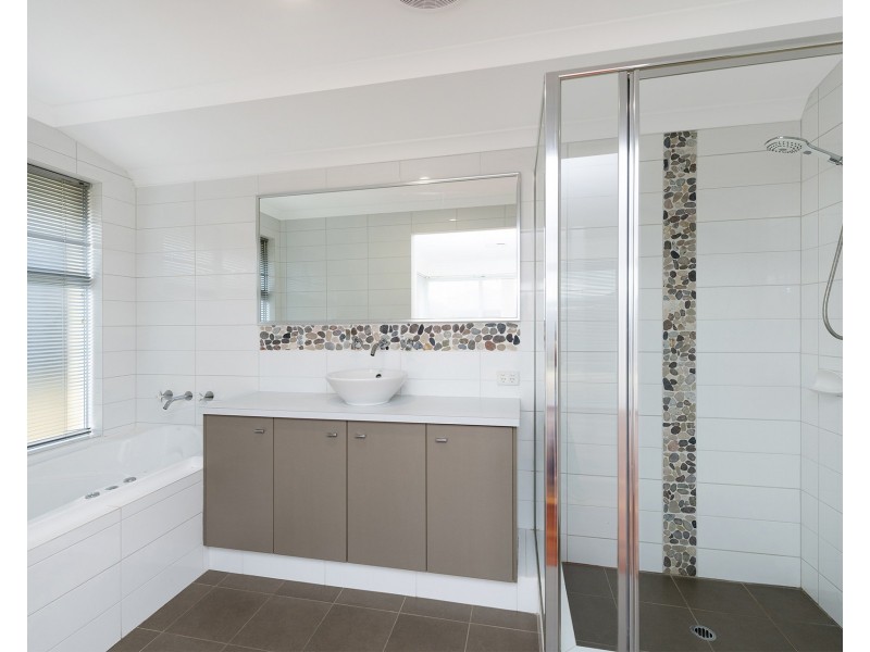 227 Peelwood Parade, Halls Head WA 6210