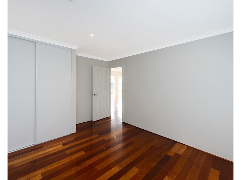 227 Peelwood Parade, Halls Head WA 6210