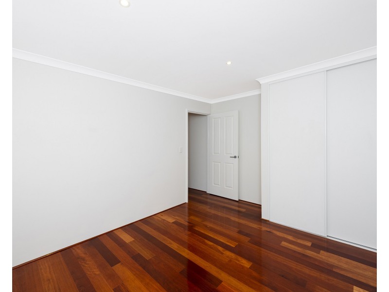 227 Peelwood Parade, Halls Head WA 6210