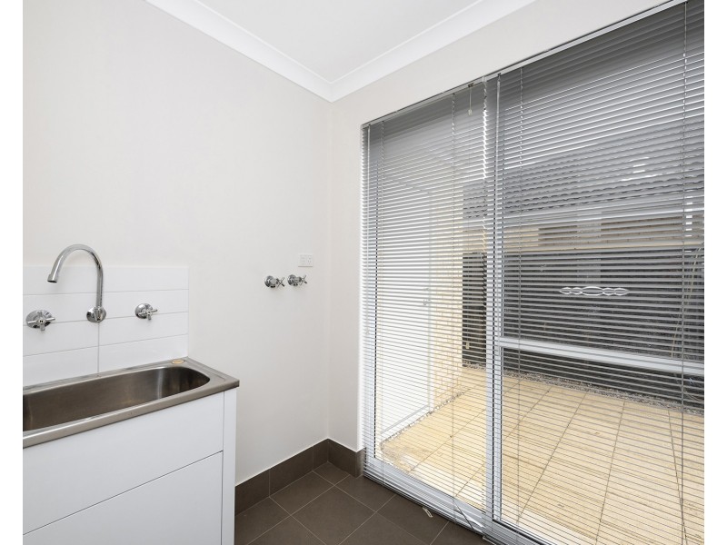 227 Peelwood Parade, Halls Head WA 6210