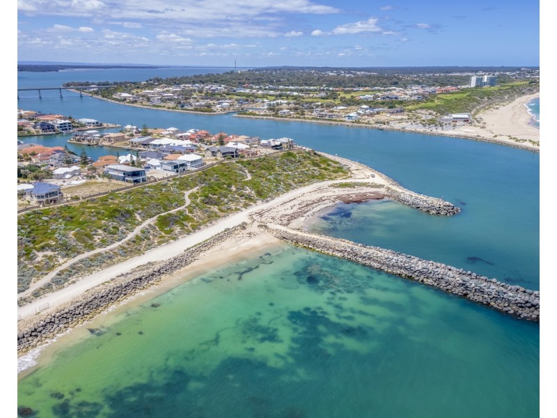 54 Abrolhos Quays, Wannanup WA 6210