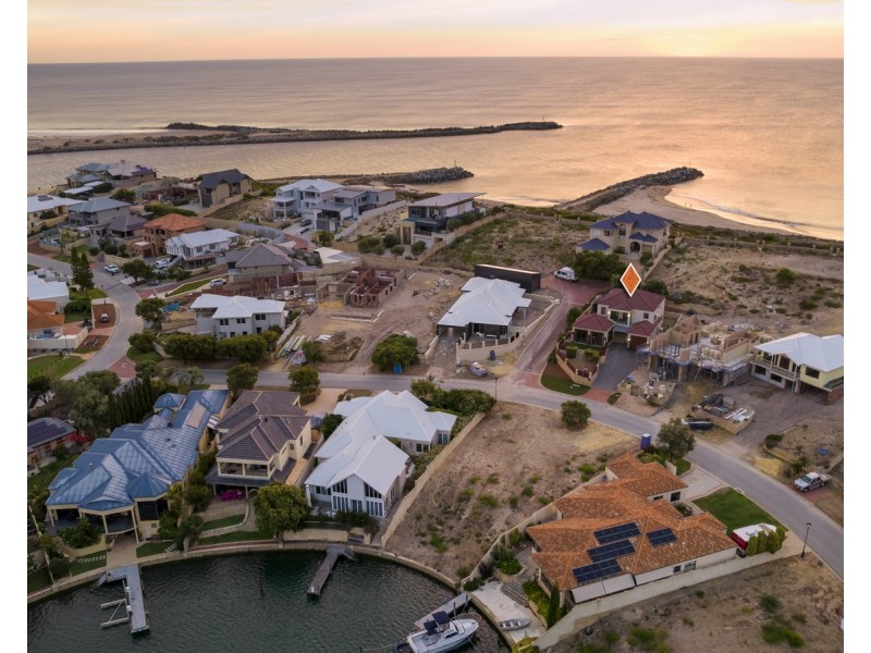 54 Abrolhos Quays, Wannanup WA 6210