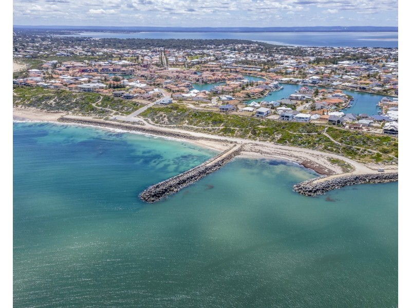 54 Abrolhos Quays, Wannanup WA 6210