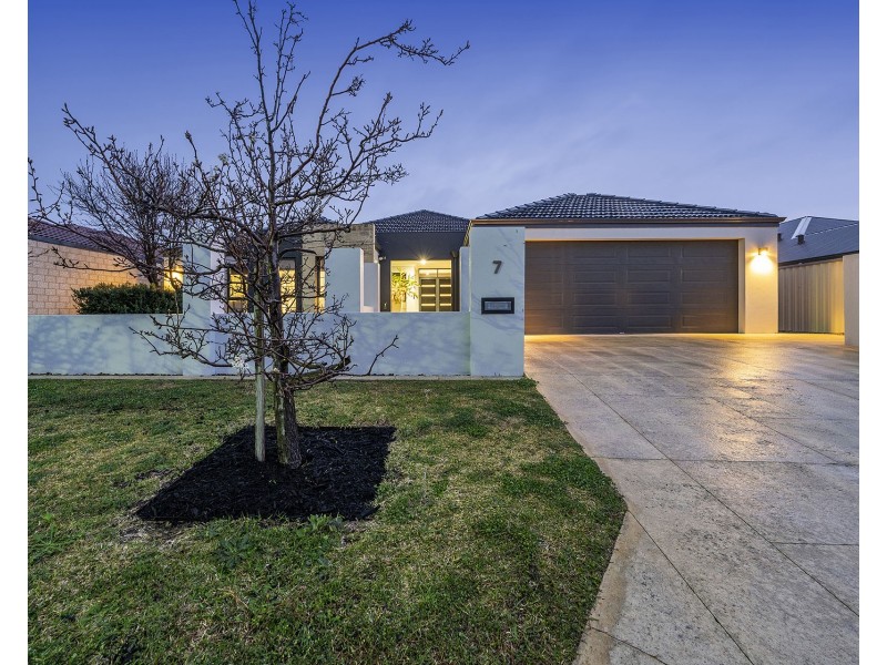 7 Tamar Break, Madora Bay WA 6210
