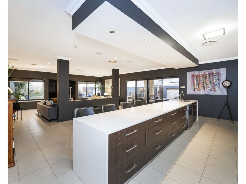 7 Tamar Break, Madora Bay WA 6210