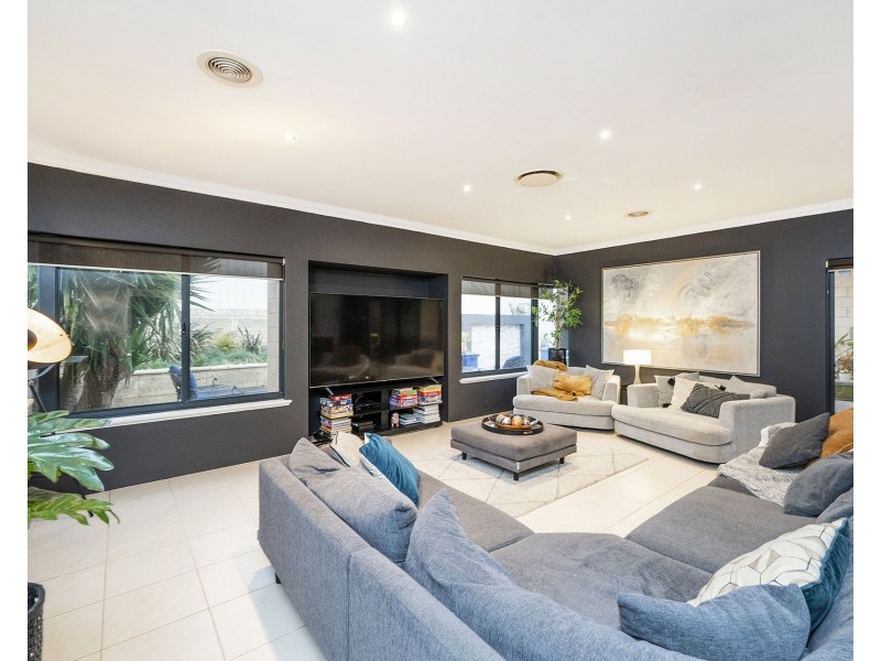 7 Tamar Break, Madora Bay WA 6210