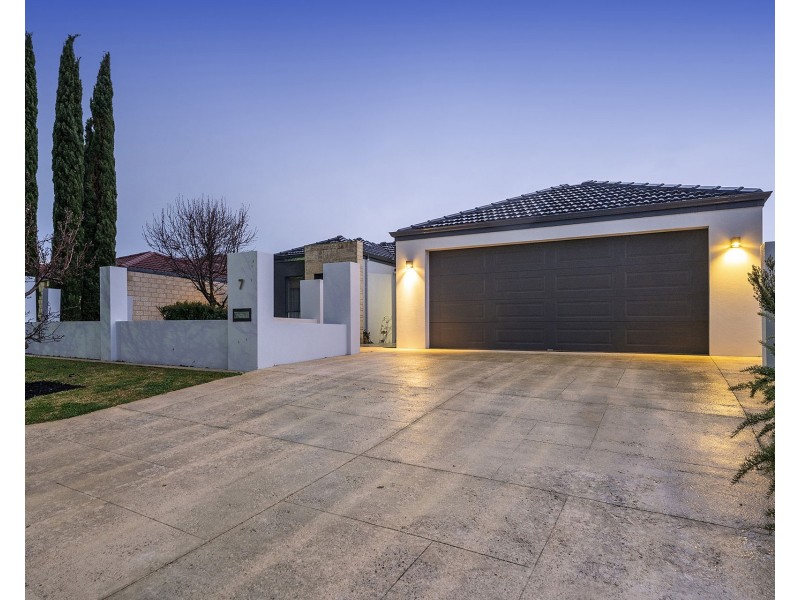 7 Tamar Break, Madora Bay WA 6210