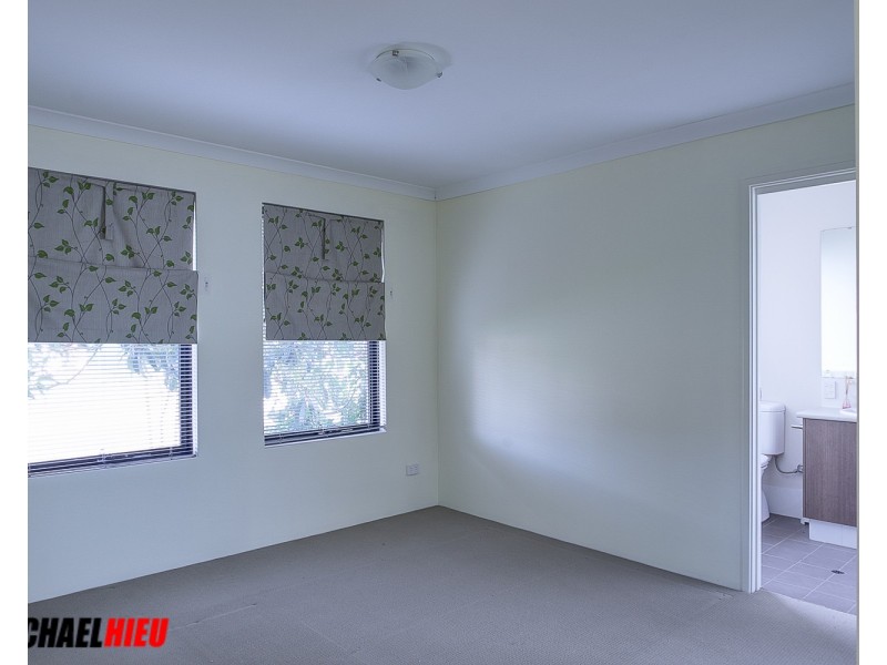 1/214 Wharf Street, Queens Park WA 6107