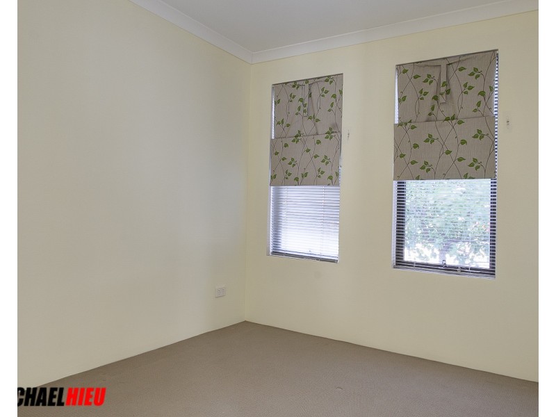 1/214 Wharf Street, Queens Park WA 6107