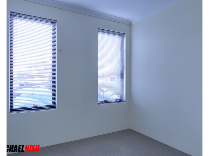 1/214 Wharf Street, Queens Park WA 6107