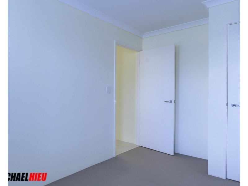 1/214 Wharf Street, Queens Park WA 6107