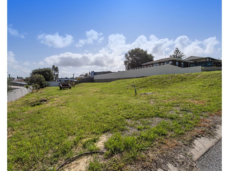 2 Atwick Court, Madora Bay WA 6210