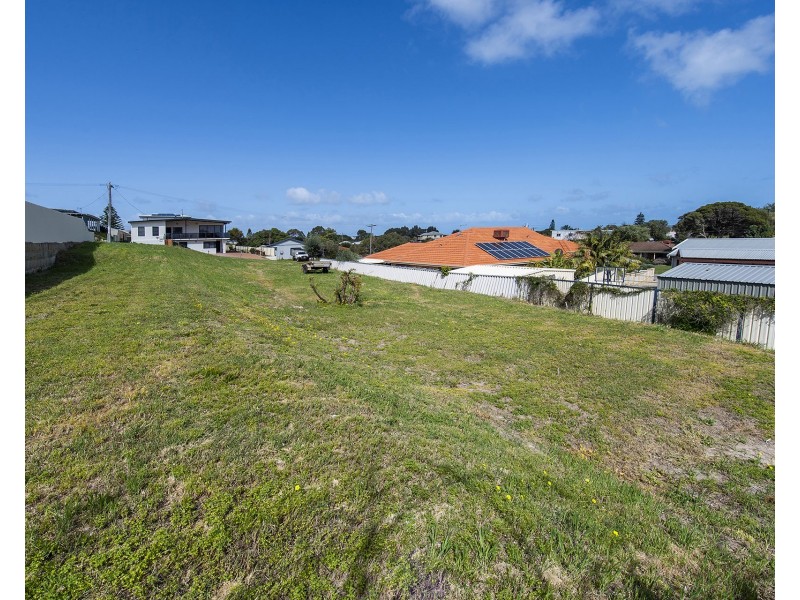 2 Atwick Court, Madora Bay WA 6210