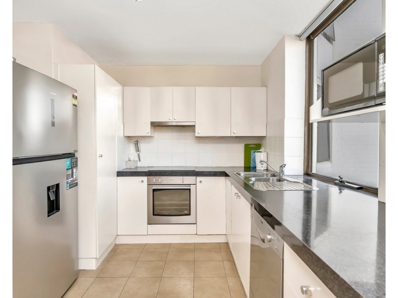 15/6A Valley Road, Halls Head WA 6210