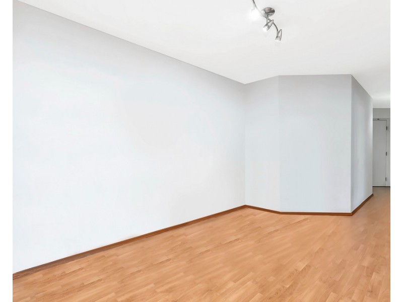 15/6A Valley Road, Halls Head WA 6210