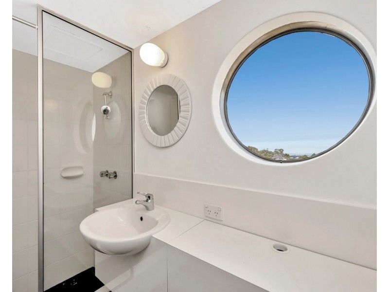 15/6A Valley Road, Halls Head WA 6210