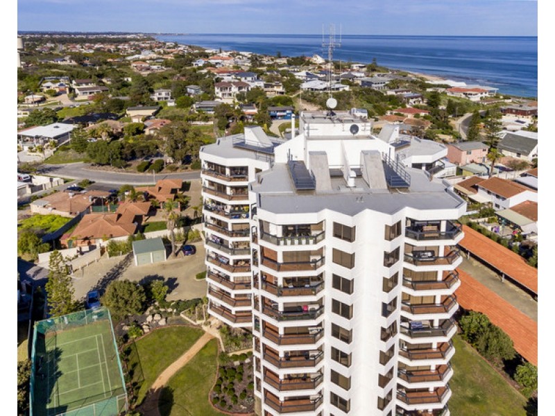 15/6A Valley Road, Halls Head WA 6210