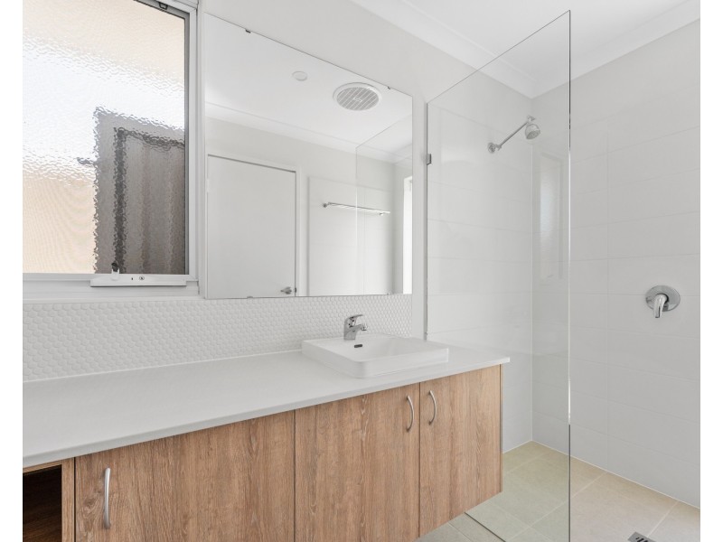 28 Bushlark Turn, Erskine WA 6210