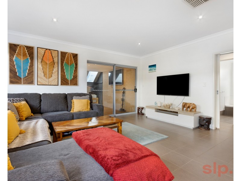 4 Indee Pass, Secret Harbour WA 6173