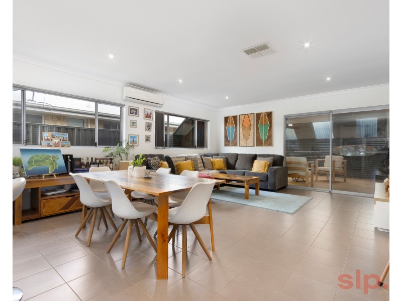 4 Indee Pass, Secret Harbour WA 6173