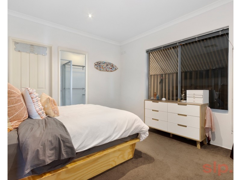 4 Indee Pass, Secret Harbour WA 6173