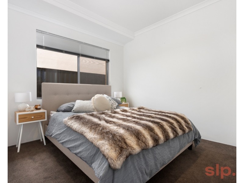 4 Indee Pass, Secret Harbour WA 6173